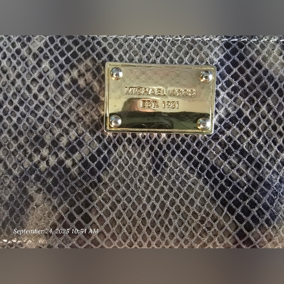 MICHAEL Michael Kors Handbags - Michael Kors wallet like new with flaws see last photo for issue